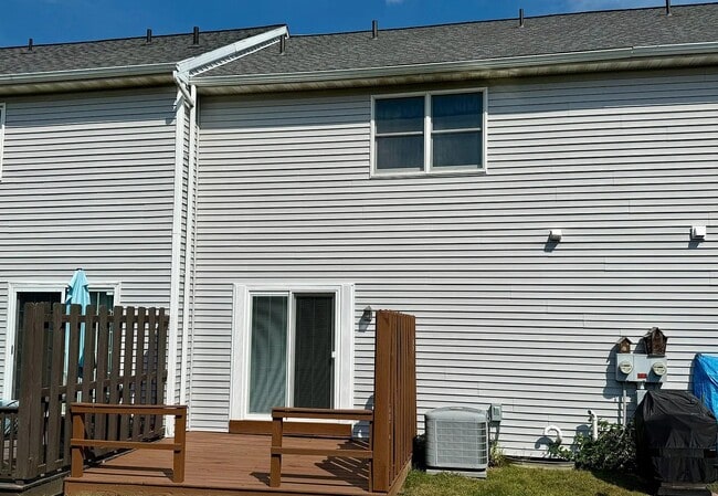 Building Photo - 2814 Kingston Dr