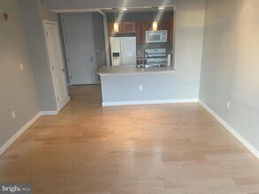 Building Photo - 5750 Bou Ave