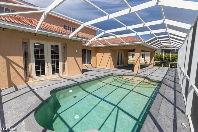 Building Photo - 8789 Paseo De Valencia St