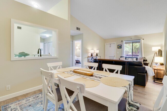 Building Photo - 6414 Chasewood Dr