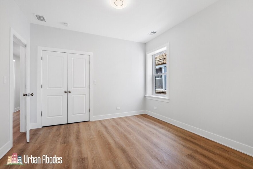 Building Photo - 6423 N Washtenaw Ave