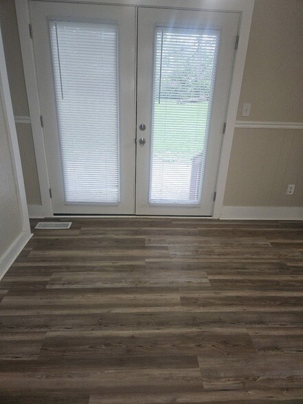Building Photo - 6731 Forrest Ln