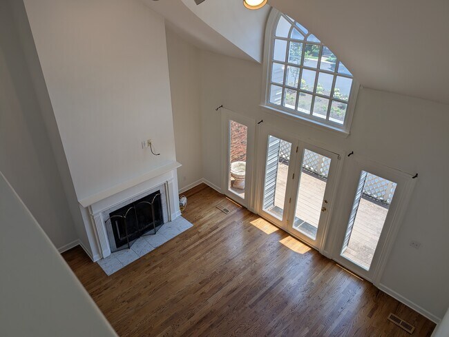 Building Photo - 407 Clairton Ct