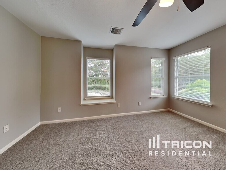 Building Photo - 21618 Rain Leaf Ct