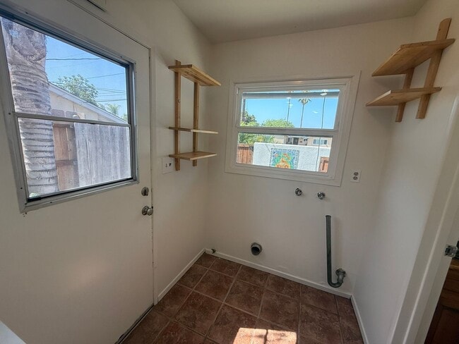 Building Photo - Charming 3BR/1.5BA Home for Rent in San Ca...