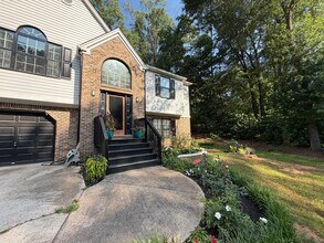 Building Photo - 3160 Old Villa Rica Rd
