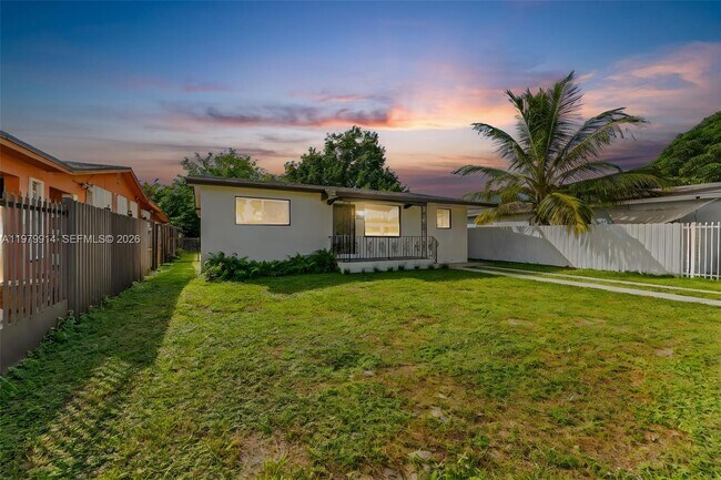 Building Photo - 3040 NW 96th St