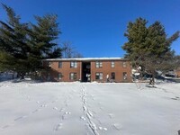 Building Photo - 121 N Brand St