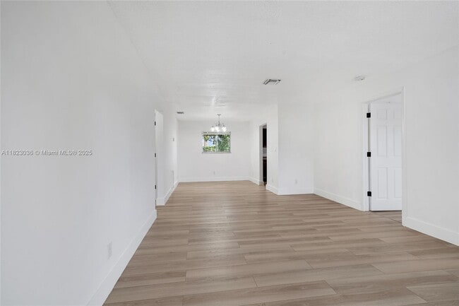 Building Photo - 2530 NW 26th Ave