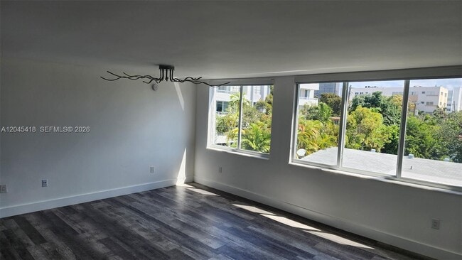 Building Photo - 1075 93rd St