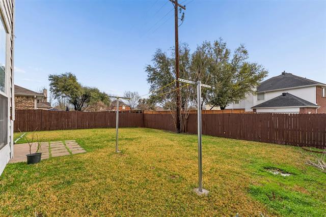 Building Photo - 2124 Newport Dr