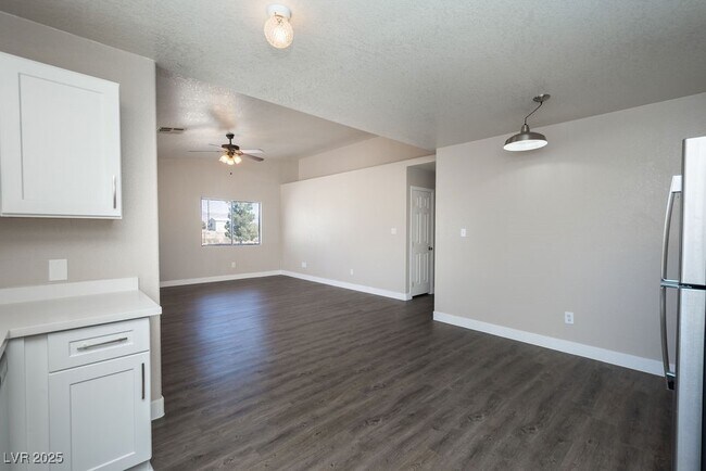 Building Photo - 2120 McMurray Dr