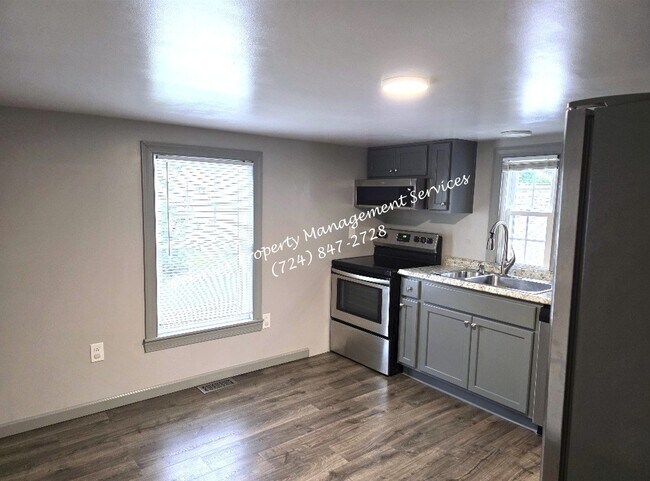 Building Photo - 1119 Riverside Dr