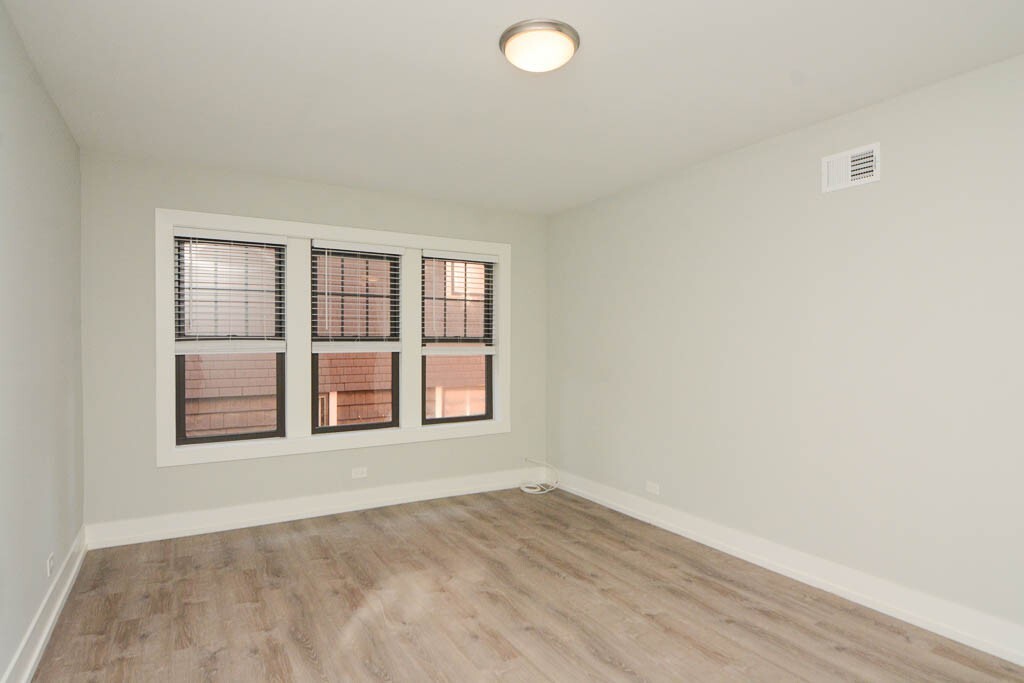 Building Photo - 1128 Maple Ave