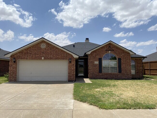 Building Photo - Spectacular 4 Bed 2 Bath in South Lubbock! Cooper School District!