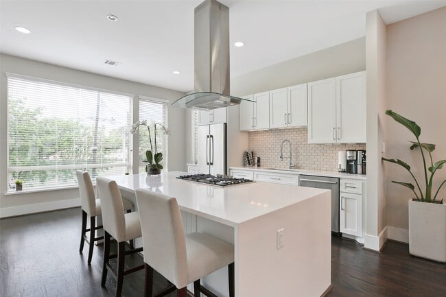 Building Photo - 2507 McDuffie St