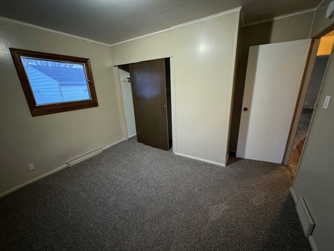 Building Photo - 739 Sherman Ave