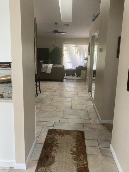 Primary Photo - 571 Milburne Close