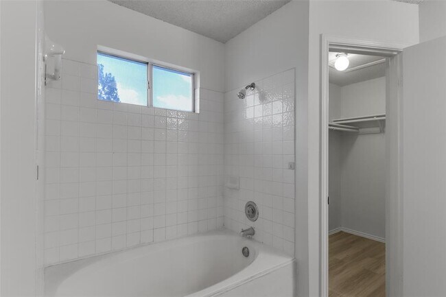 Building Photo - 8313 Columbia Falls Dr
