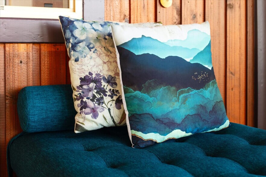 Building Photo - 3159 Saratoga Rd