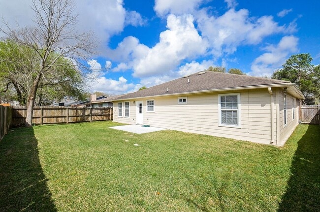 Building Photo - 14315 Branchwater Ln