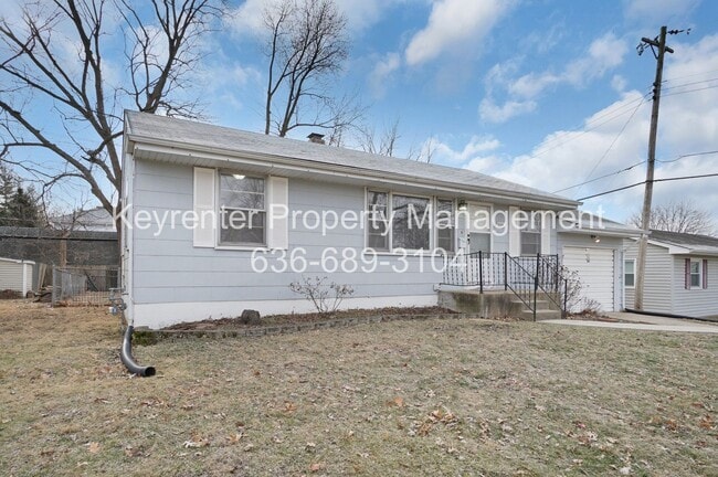 Building Photo - COMING SOON!! Charming 3-Bedroom Home in a Prime Saint Charles Location!