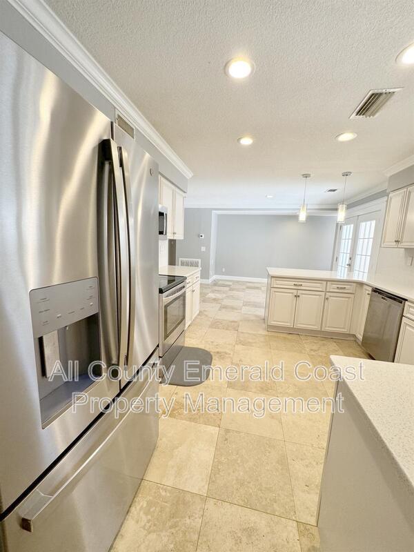 Building Photo - 847 Kell Aire Dr