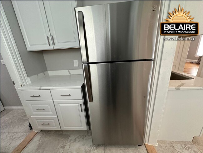 Building Photo - 17 Boylston St