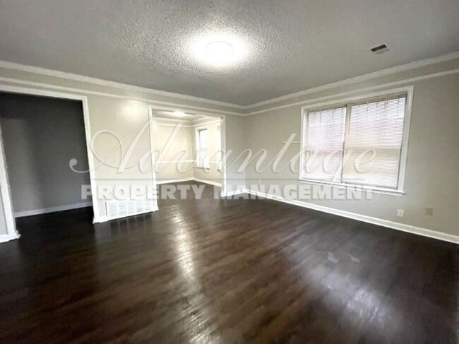 Building Photo - Newly Renovated Home In Frayser - Open To Section 8