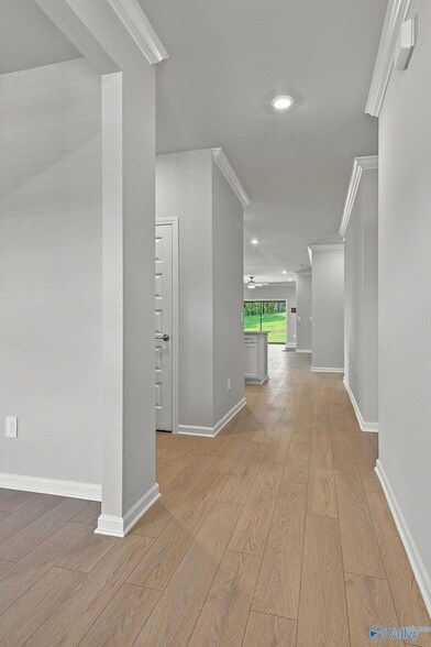 Building Photo - 7211 Holly Creek Dr SE