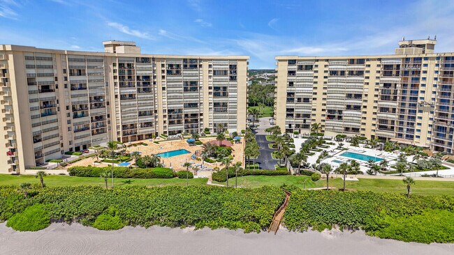 Building Photo - 100 Ocean Trail Way