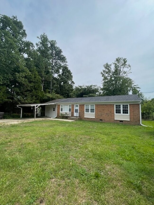 Primary Photo - Single Level Rental in Sanford, NC - 3 Bed...