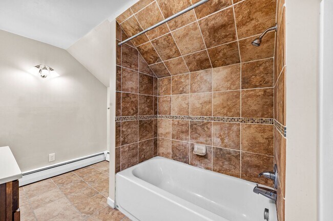 Building Photo - 1151 Monroe St