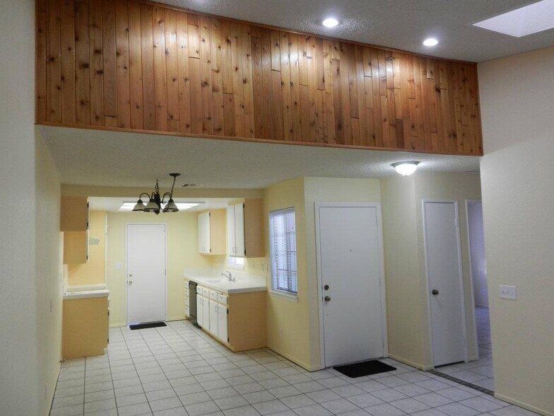 Building Photo - 37632 13th St E