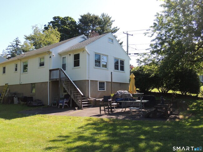 Building Photo - 87 Hotchkiss Grove Rd