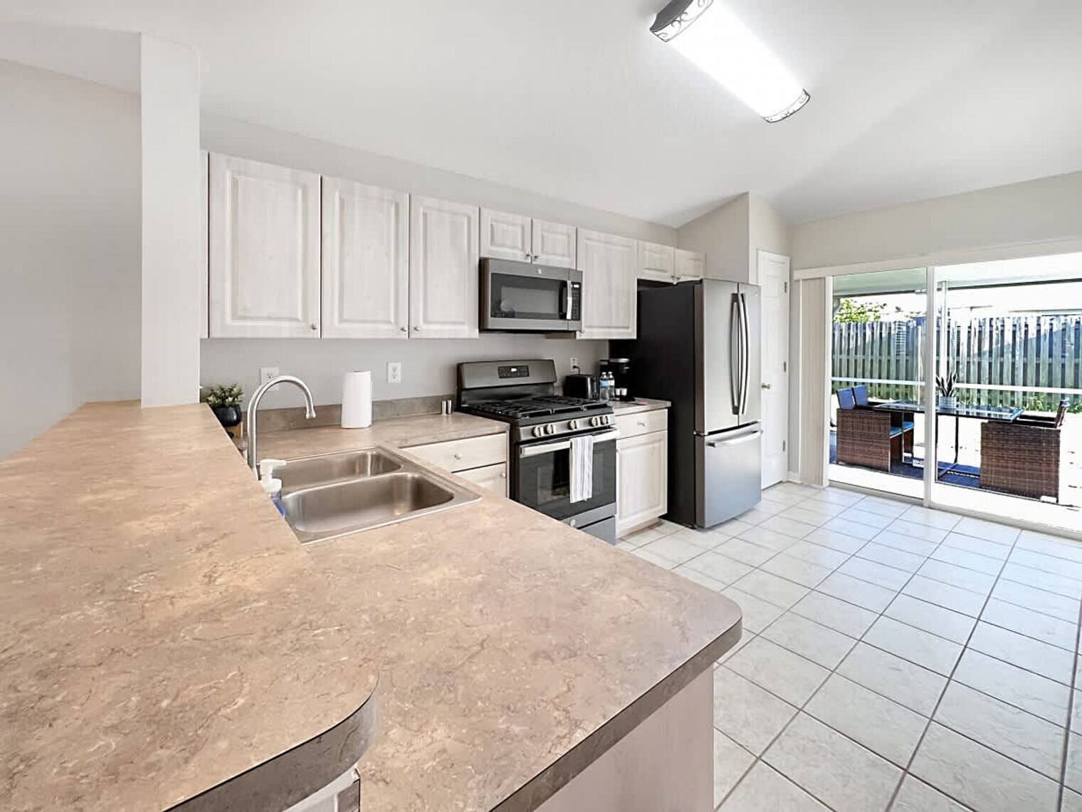 Building Photo - 24604 Siena Dr