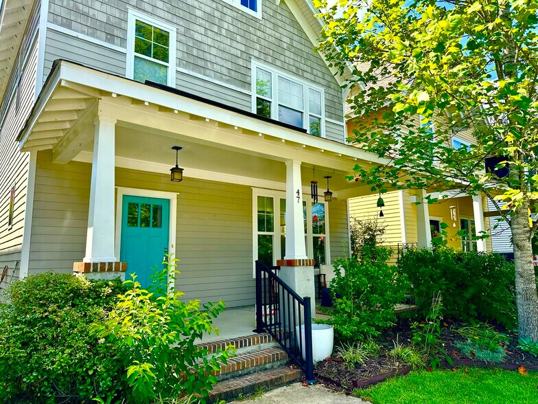 Building Photo - 47 Pokeberry Bend Dr