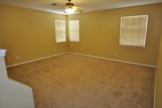 Building Photo - Exclusive Pool Home in Lake Mary on a Cul-de-Sac in Gated Community
