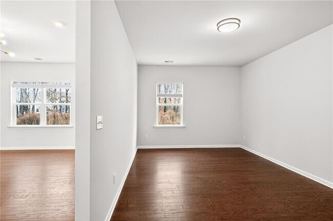 Building Photo - 5377 Fountainhead Ln