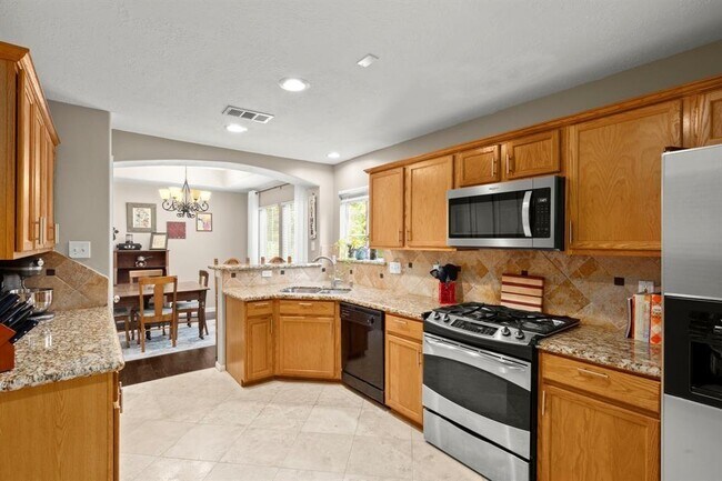 Building Photo - 109 Avonlea Dr