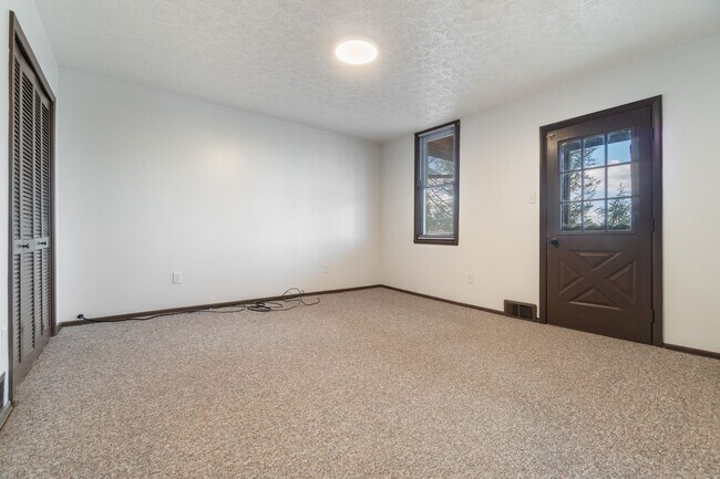 Building Photo - 4312 Lydia St