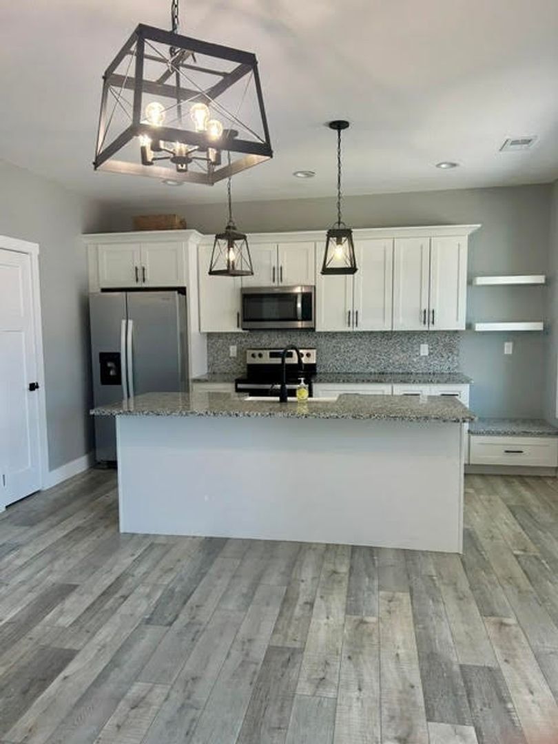Building Photo - 166 Lakeshore Bay Dr