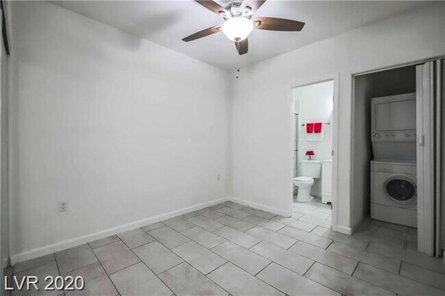 Building Photo - Charming Spring Valley Retreat with Oversized Lot & Casita!