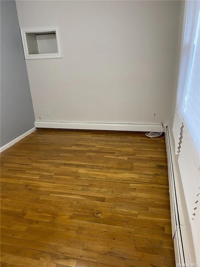 Building Photo - 163-26 Claude Ave