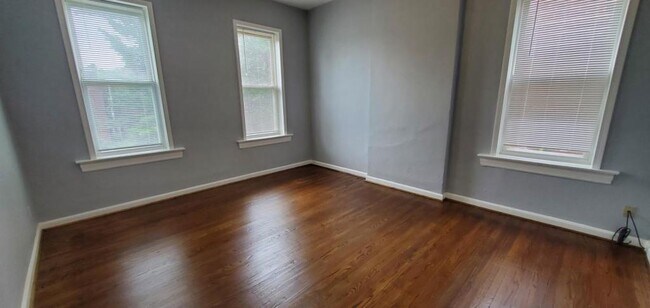 Building Photo - 4135 S Compton Ave