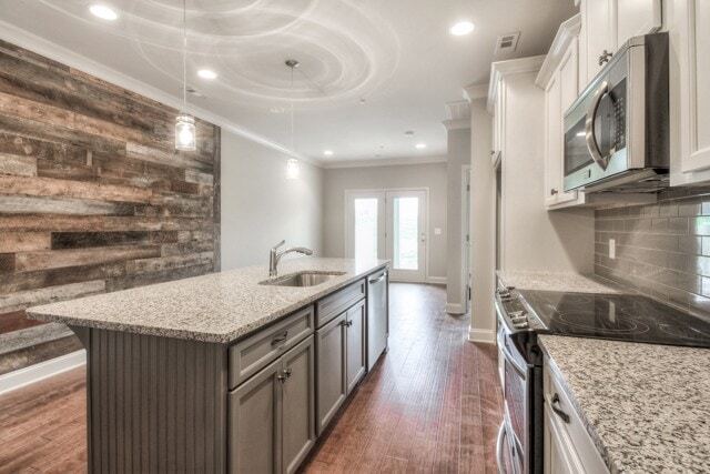 Building Photo - 1457 Channing Dr