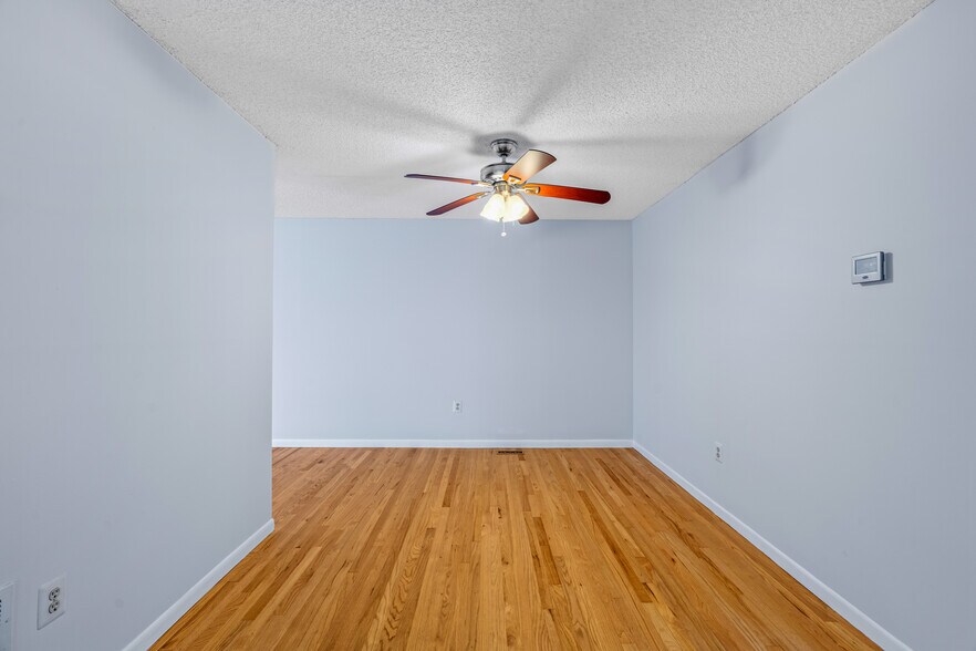 Building Photo - 99 Thoreau Dr