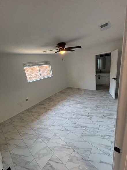 Building Photo - 7022 Winter Park Pl
