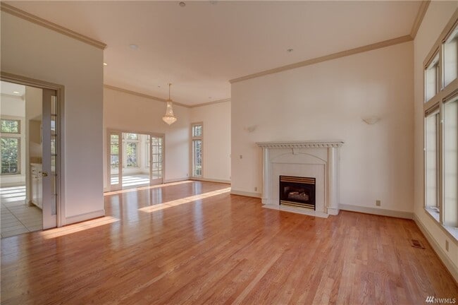 Building Photo - 8479 NE Woodland Cove Dr