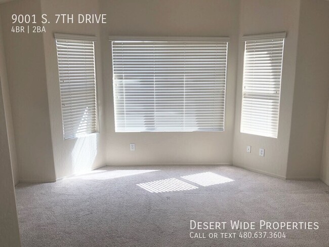 Building Photo - **COMING SOON** SPACIOUS 4 BED, 2 BATH HOM...